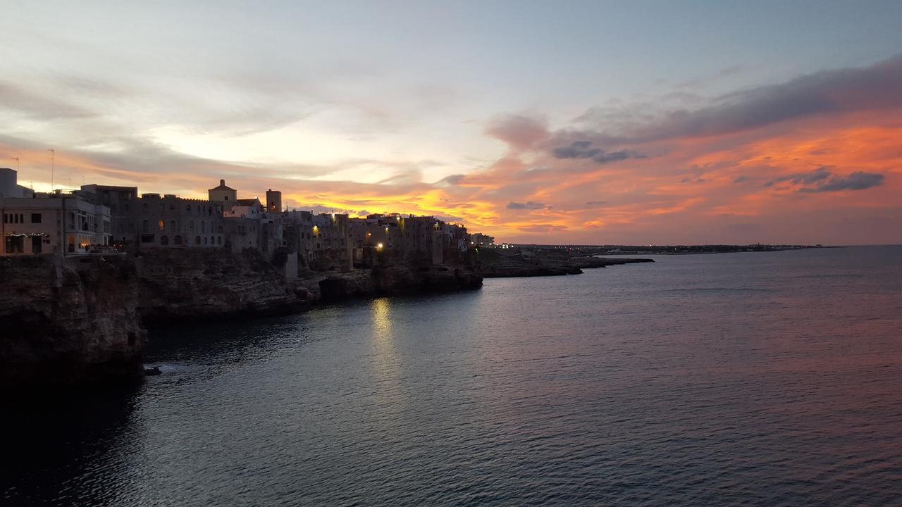 D'Aragona 56 Bed & Breakfast Conversano Bagian luar foto