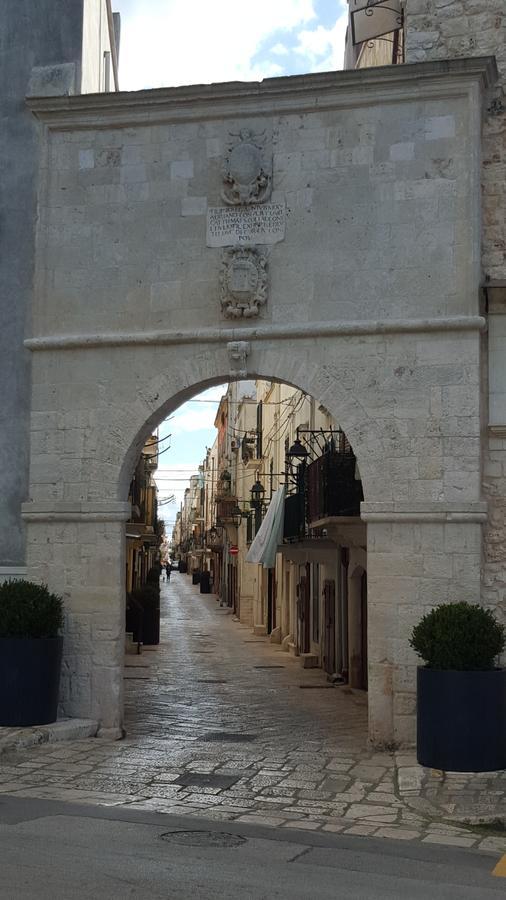 D'Aragona 56 Bed & Breakfast Conversano Bagian luar foto